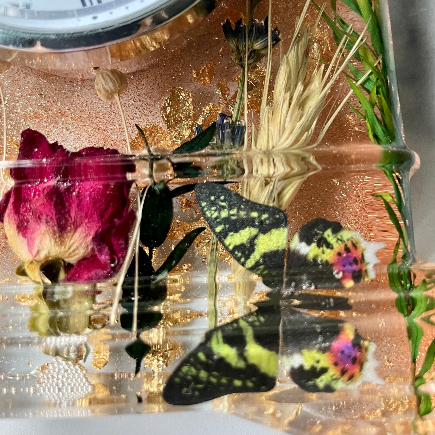 Golden Flakes Mantle Clock